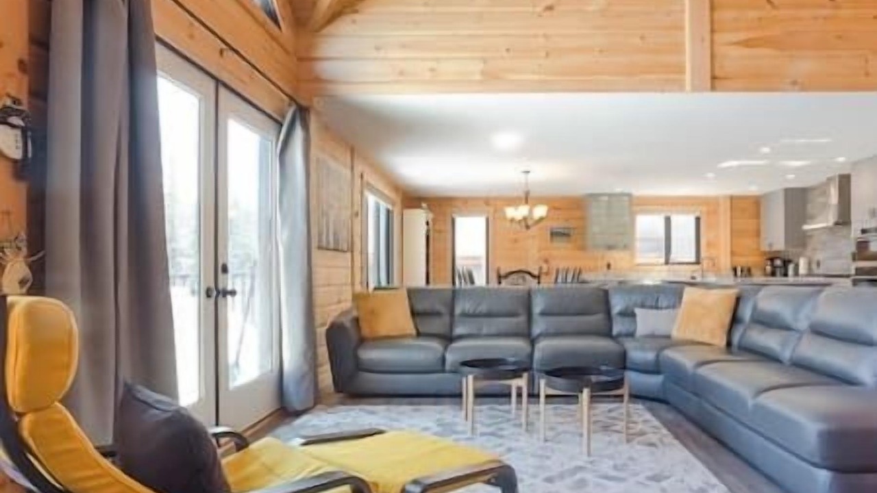 Photo of Livingroom in Fernie