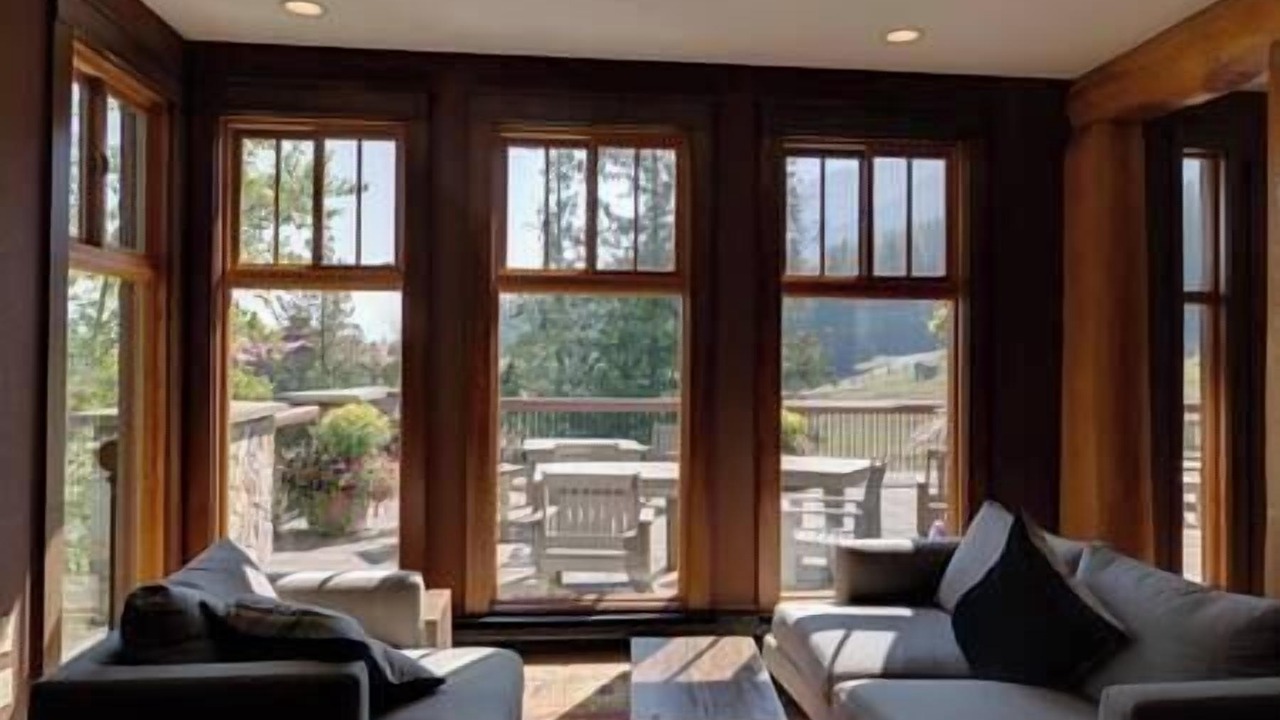 Photo of Livingroom in East Kootenay