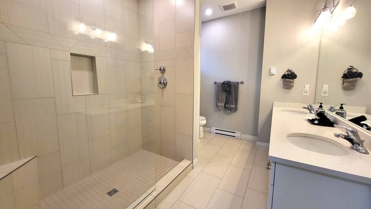 Photo of Bathroom in Okanagan-Similkameen
