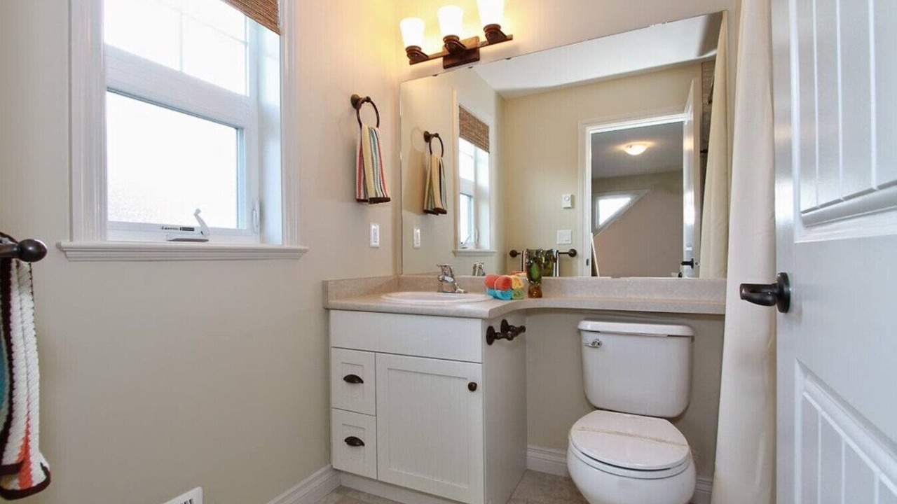 Photo of Bathroom in Okanagan-Similkameen