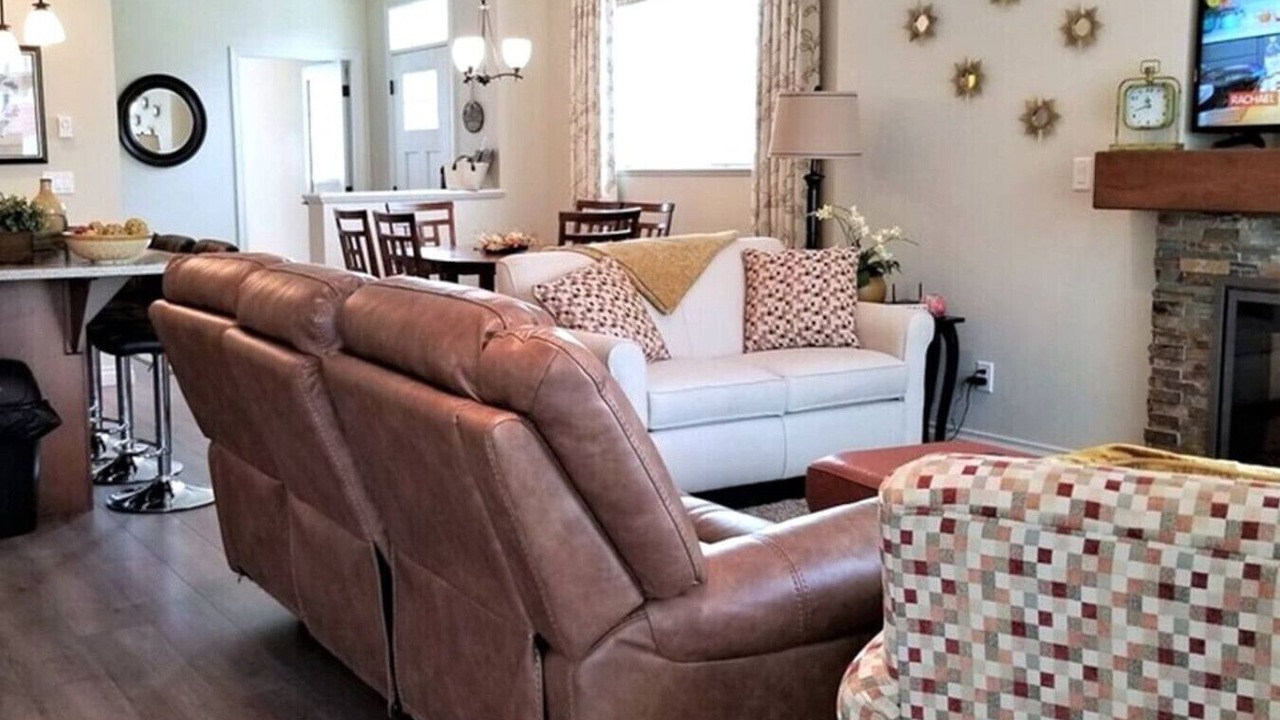 Photo of Livingroom in Osoyoos