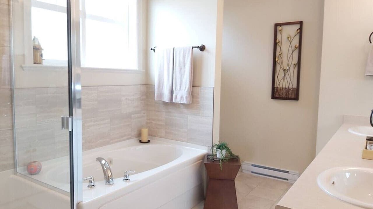 Photo of Bathroom in Osoyoos