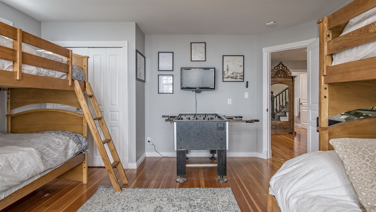 Photo of Bedroom in Silver Star Mountain