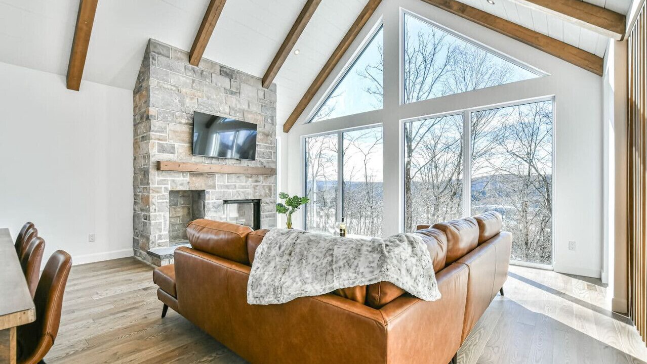 Photo of Livingroom in Saint-Faustin-Lac-Carre