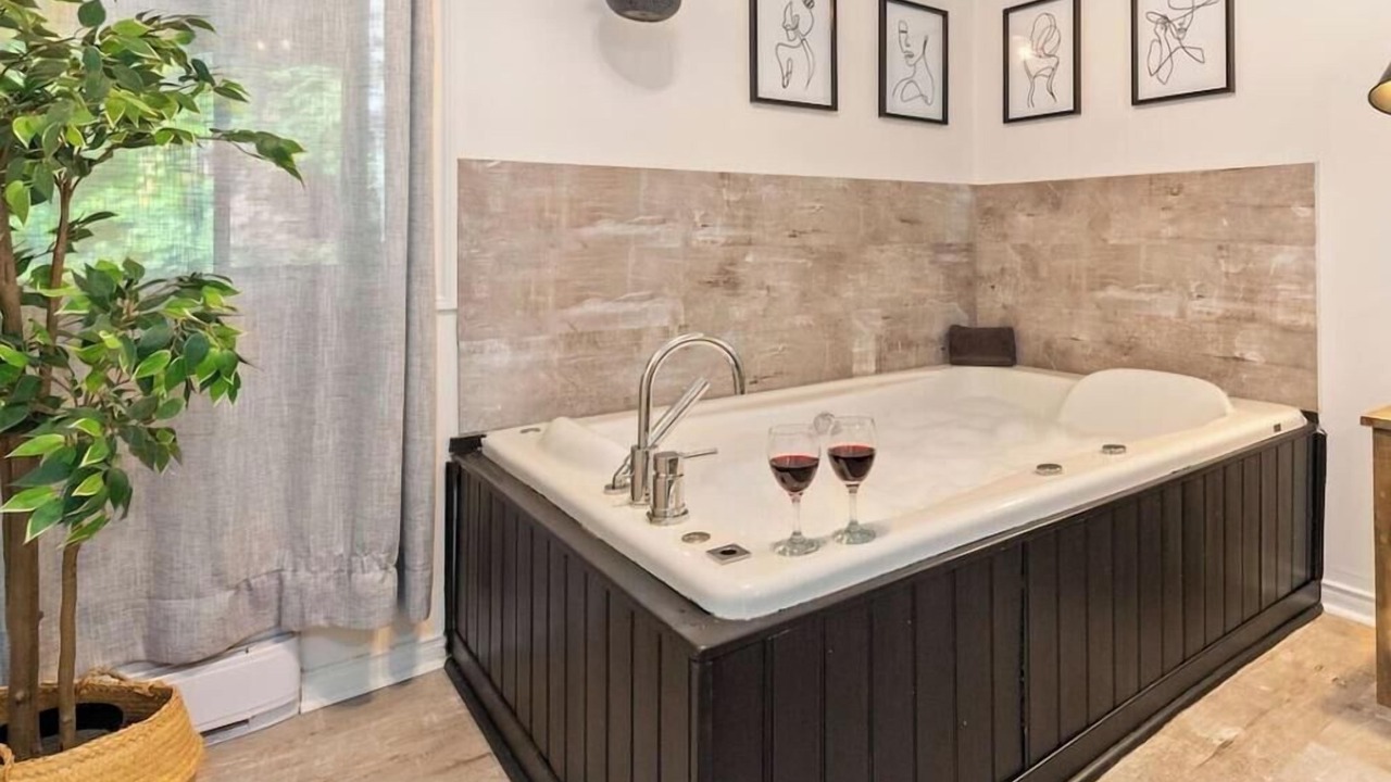 Photo of Bathroom in Sainte-Lucie-des-Laurentides