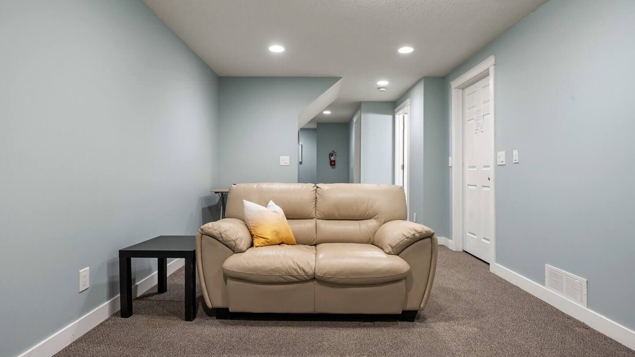 Photo of Livingroom in Northwest Calgary