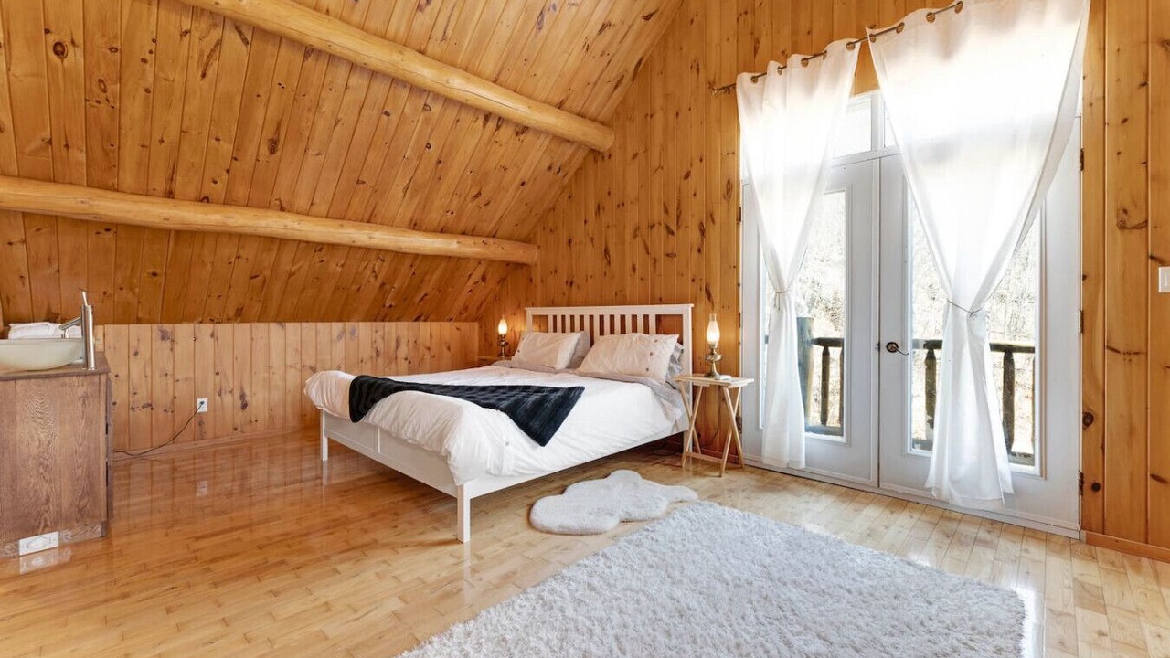 Photo of Bedroom in Val-des-Monts