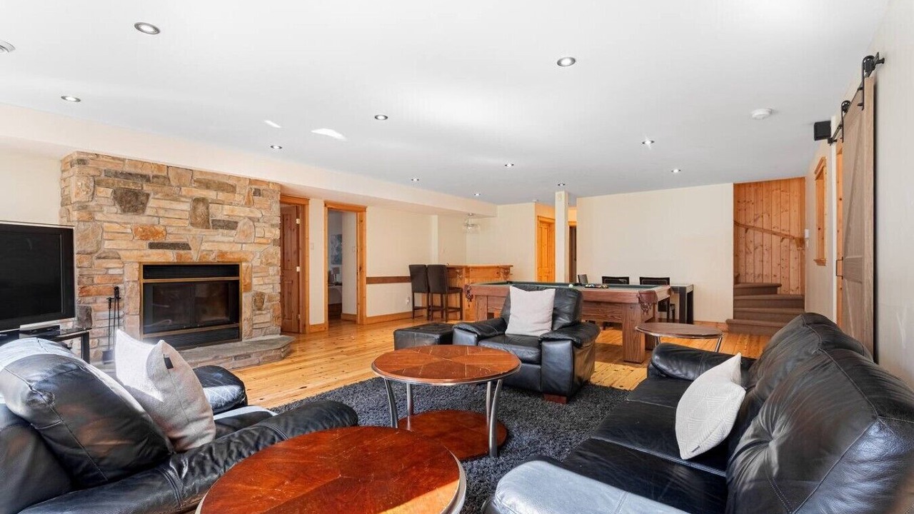 Photo of Livingroom in Fiddler Lake Resort