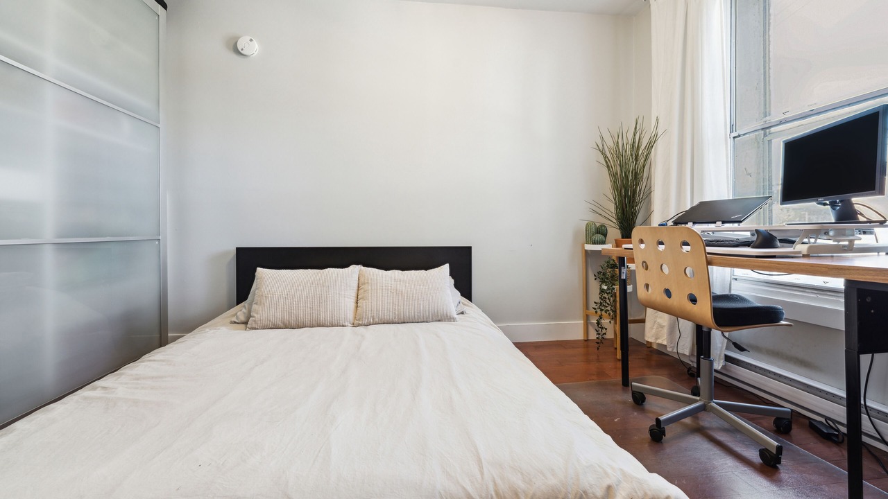 Photo of Bedroom in Hochelaga