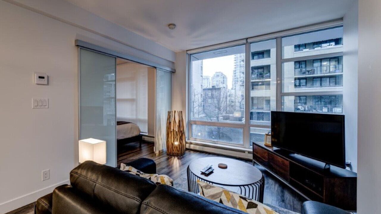 Photo of Livingroom in Davie Village