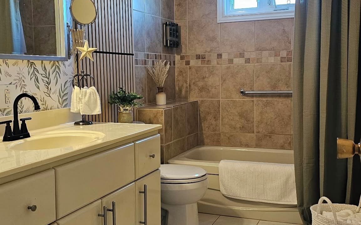 Photo of Bathroom in Birchy Bay