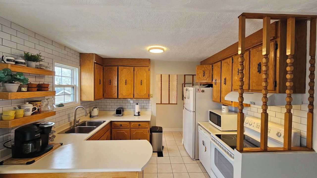Photo of Kitchen in Birchy Bay