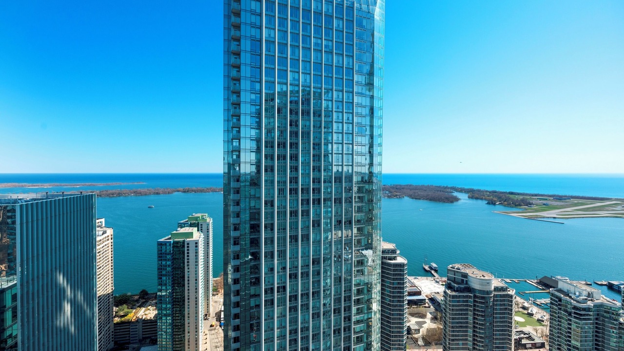 Photo of Bedroom in Toronto Entertainment District