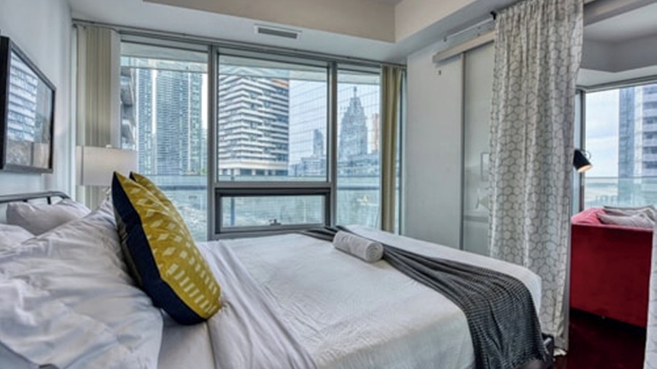 Photo of Bedroom in Toronto Entertainment District