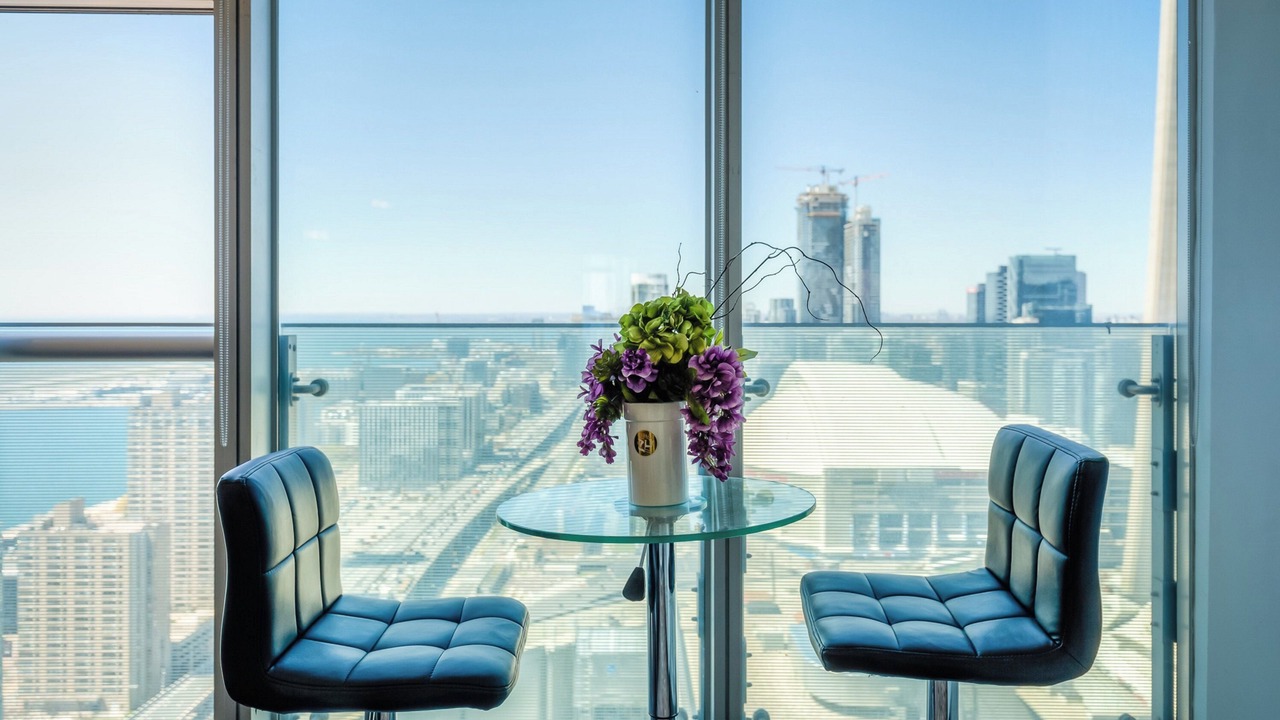 Photo of Livingroom in Toronto Entertainment District