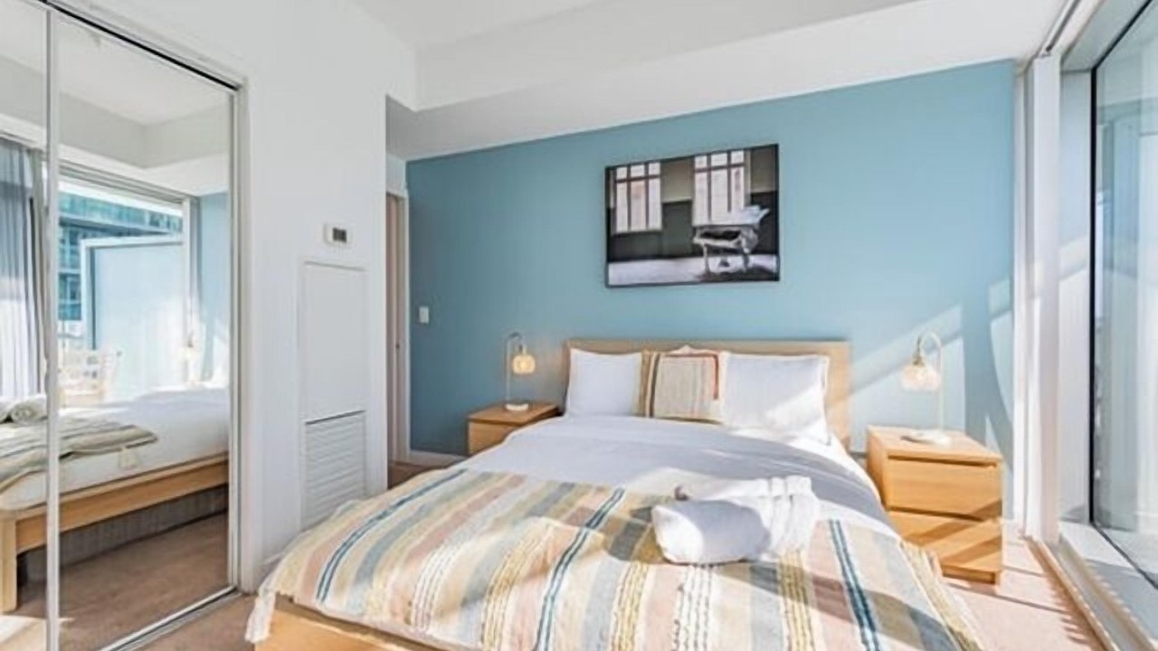 Photo of Bedroom in Toronto Entertainment District