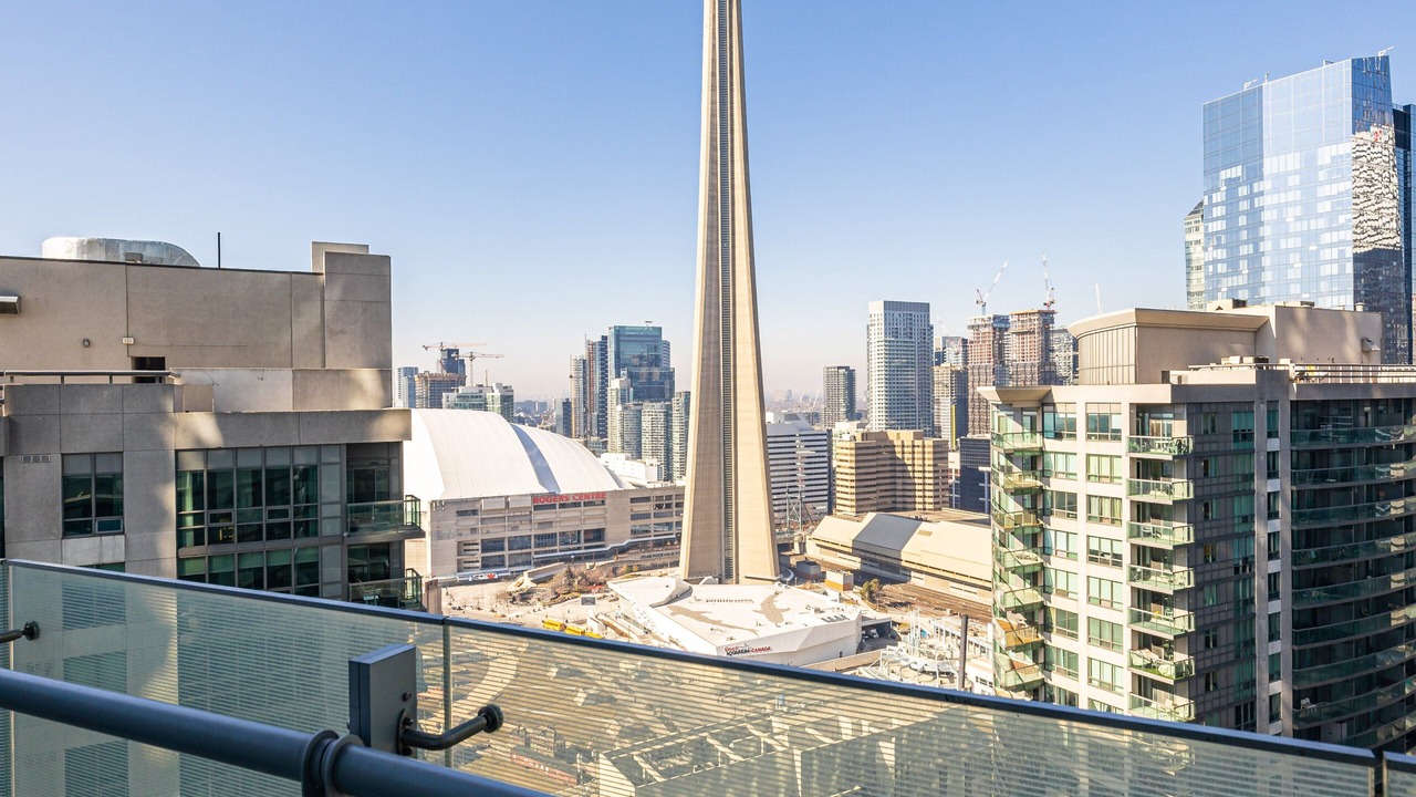 Photo of Patio Balcony in Toronto Entertainment District