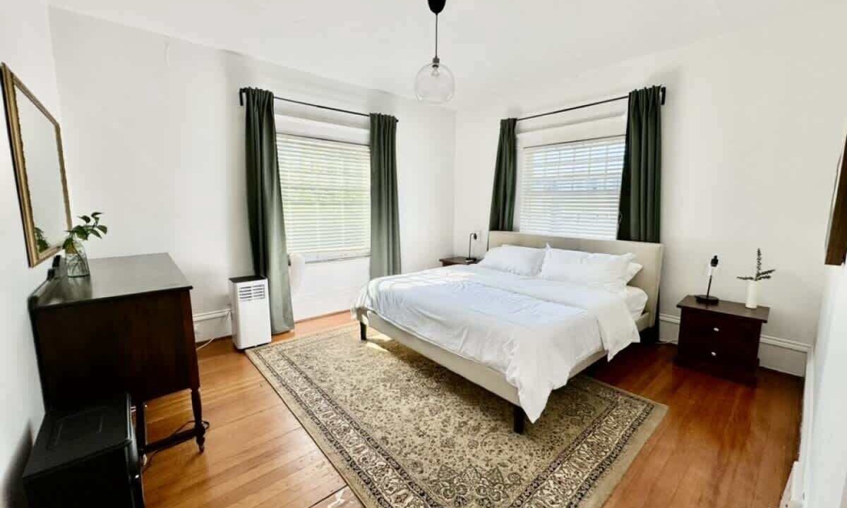 Photo of Livingroom in Marpole