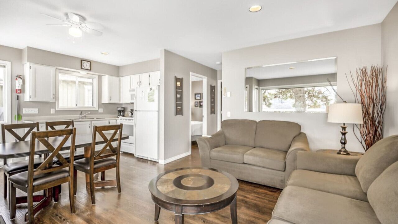 Photo of Livingroom in Central Okanagan