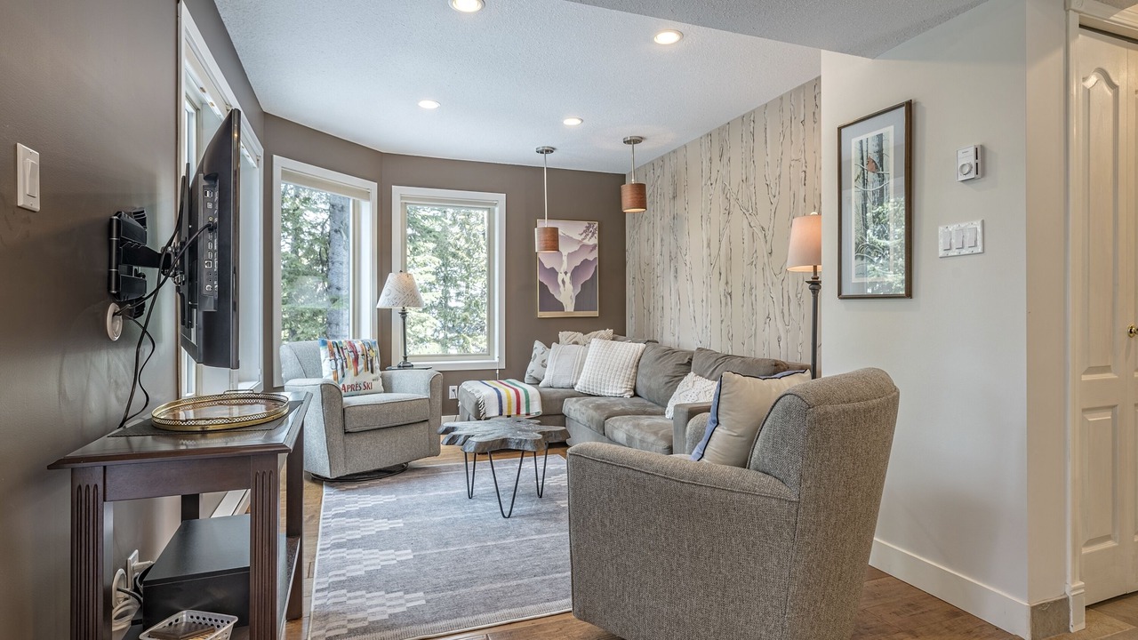 Photo of Livingroom in Silver Star Mountain