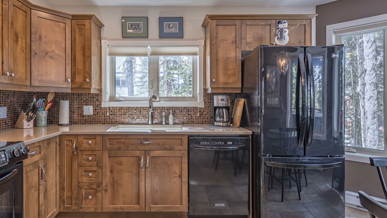 Photo of Kitchen in Silver Star Mountain
