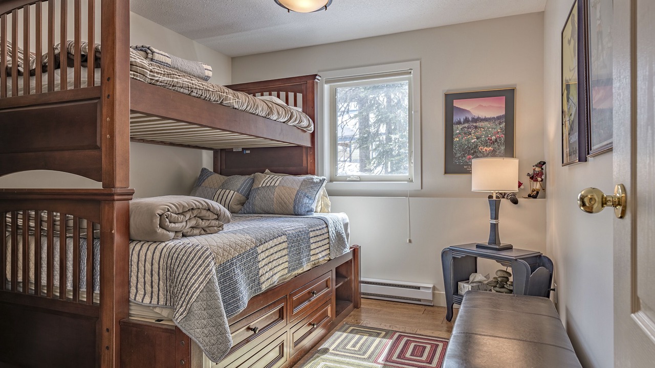 Photo of Bedroom in Silver Star Mountain