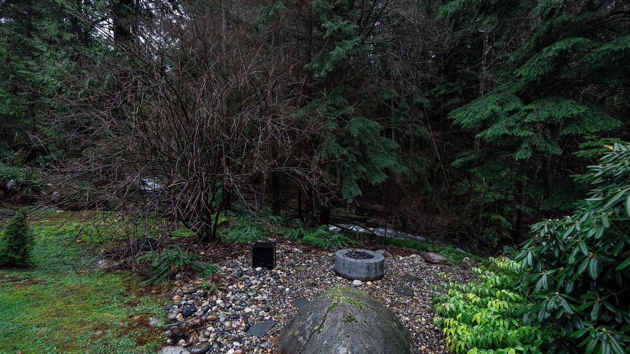 Photo of Livingroom in Lynn Valley