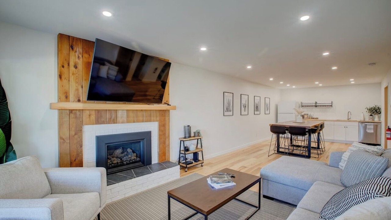 Photo of Livingroom in Central Okanagan