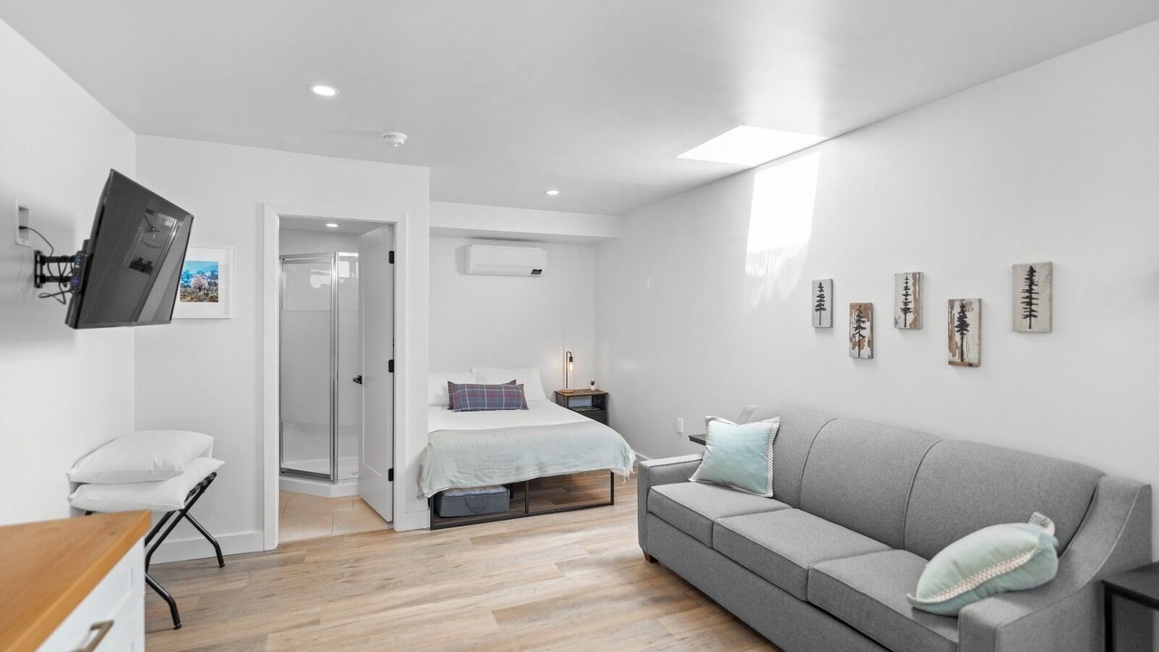 Photo of Bedroom in Lake Cowichan