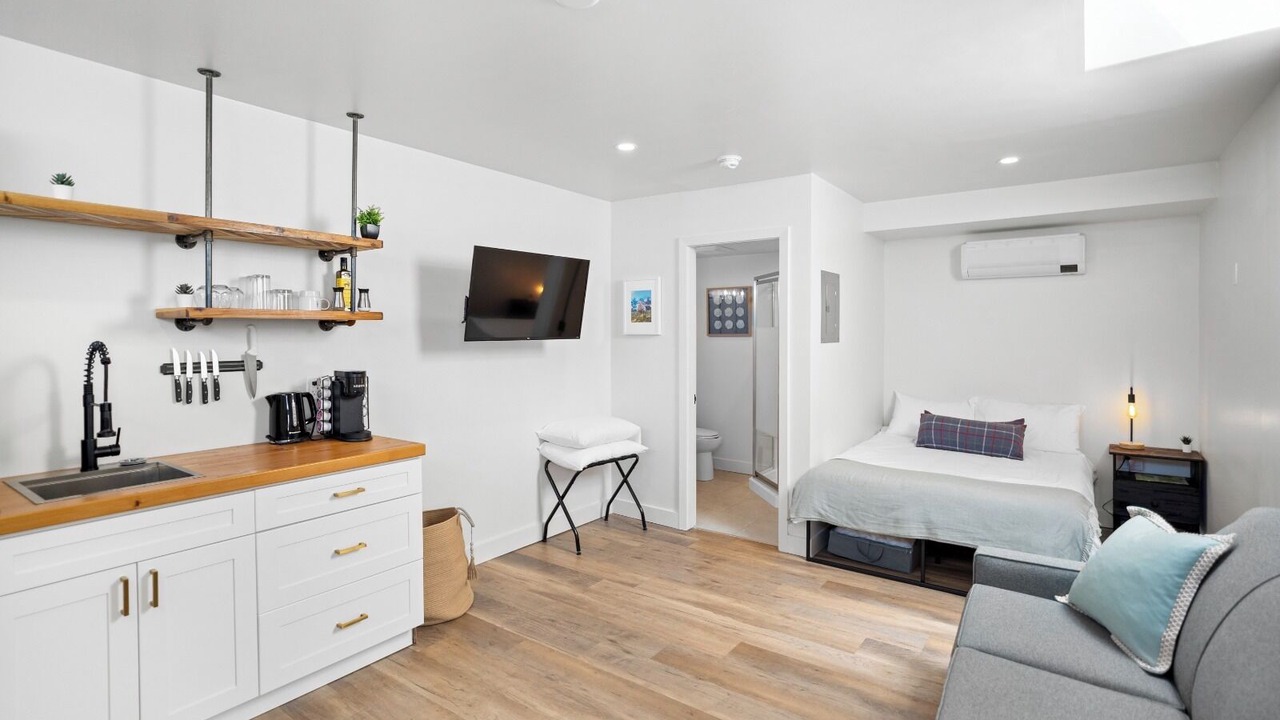 Photo of Bedroom in Lake Cowichan