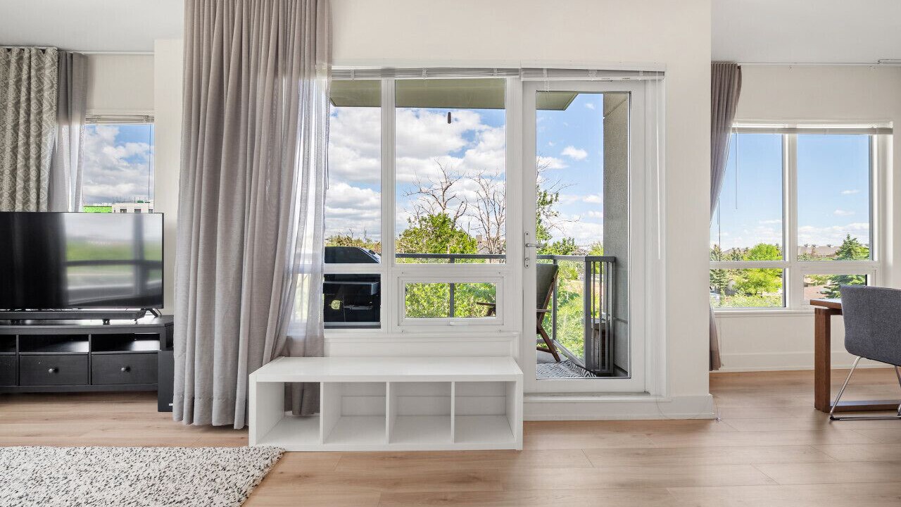 Photo of Livingroom in Bridgeland