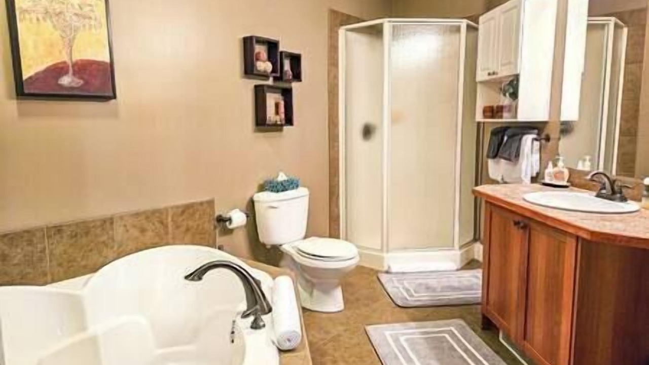 Photo of Bathroom in Radium Hot Springs