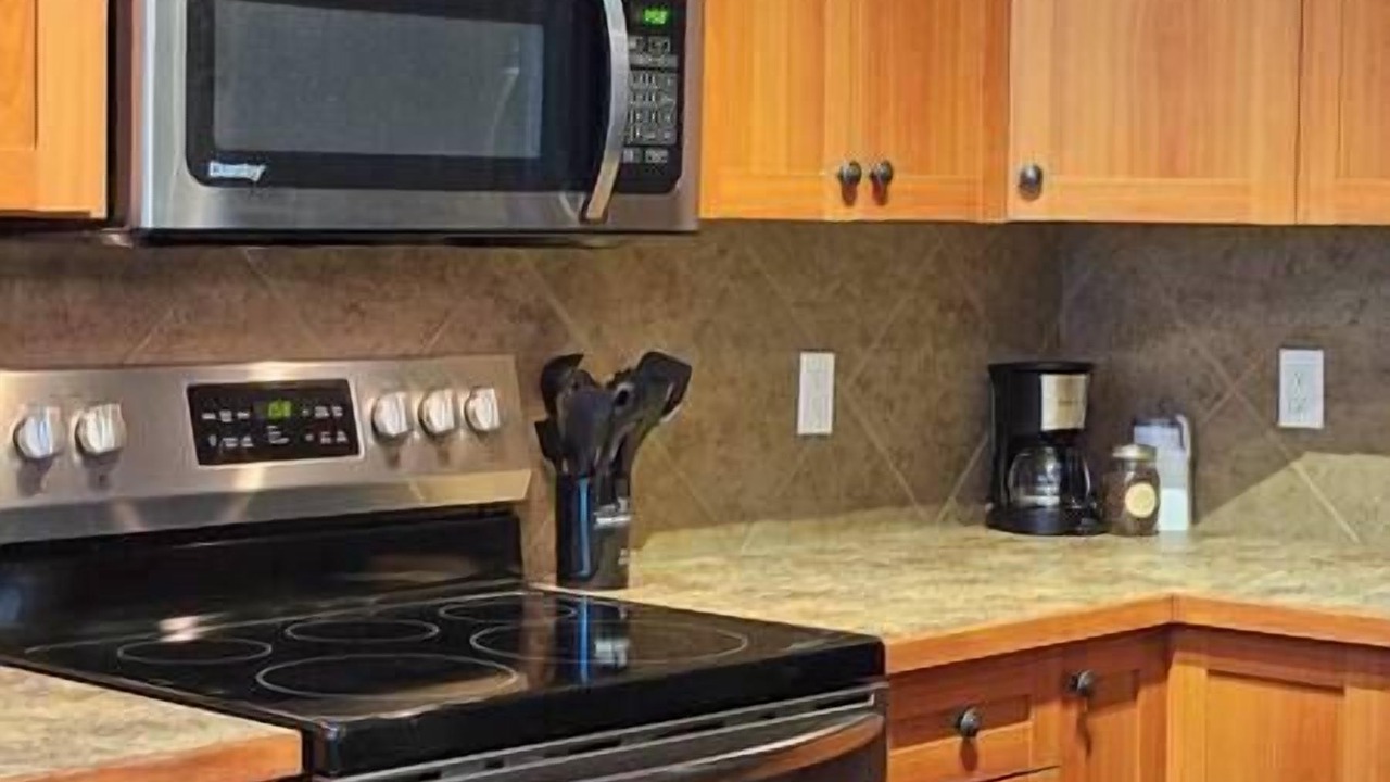 Photo of Kitchen in Radium Hot Springs