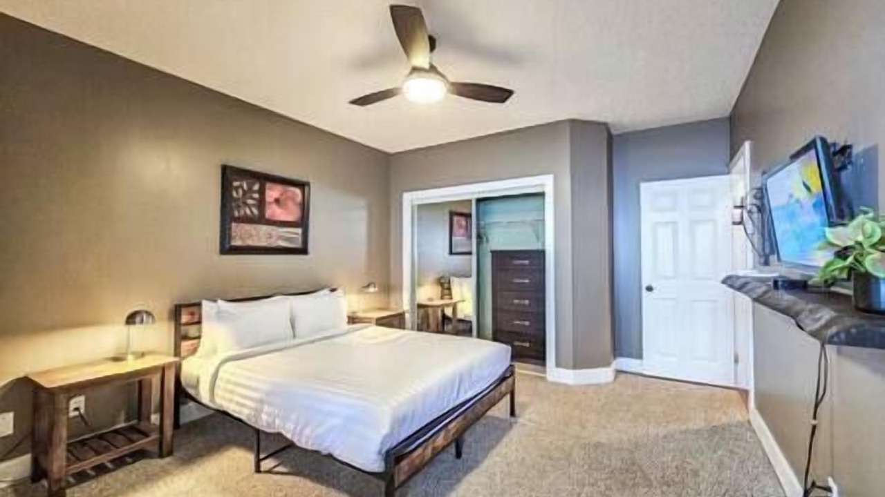 Photo of Bedroom in Radium Hot Springs