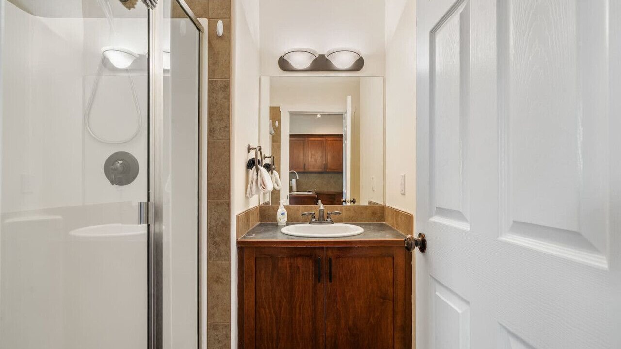 Photo of Bathroom in Radium Hot Springs