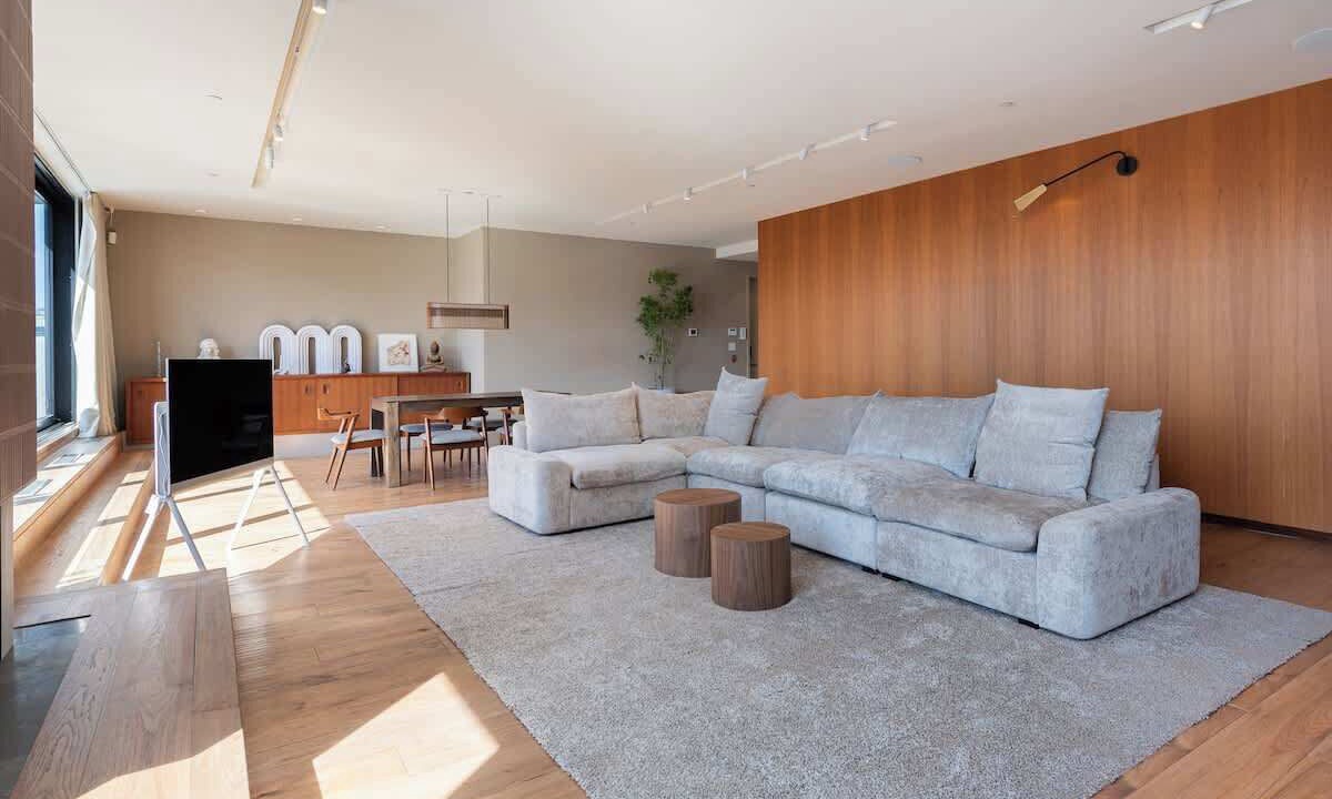 Photo of Livingroom in La Petite-Patrie