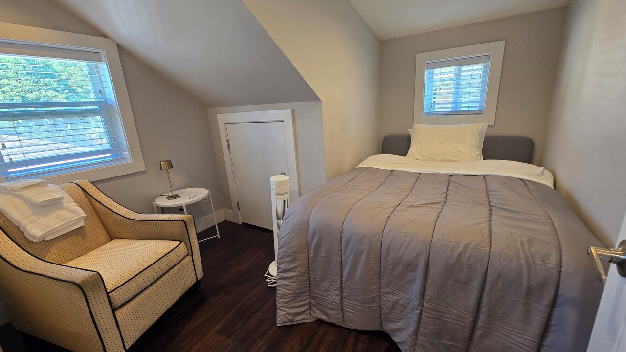 Photo of Bedroom in Sunset