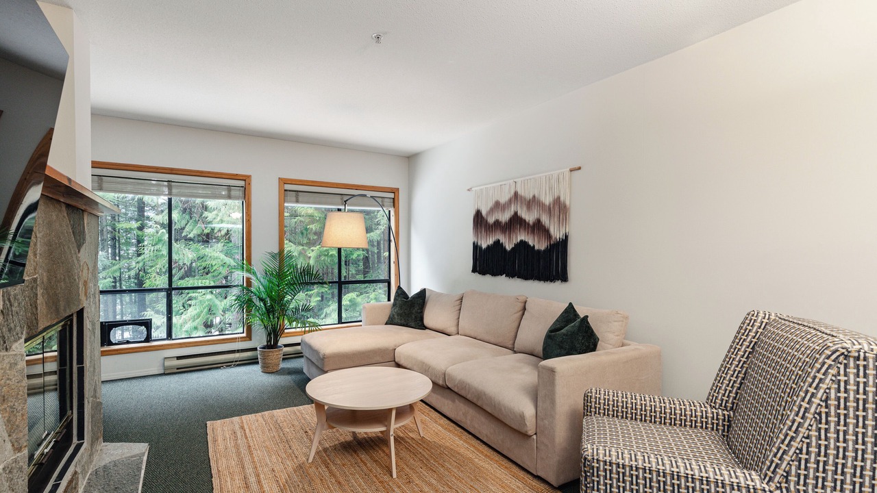 Photo of Livingroom in Upper Village