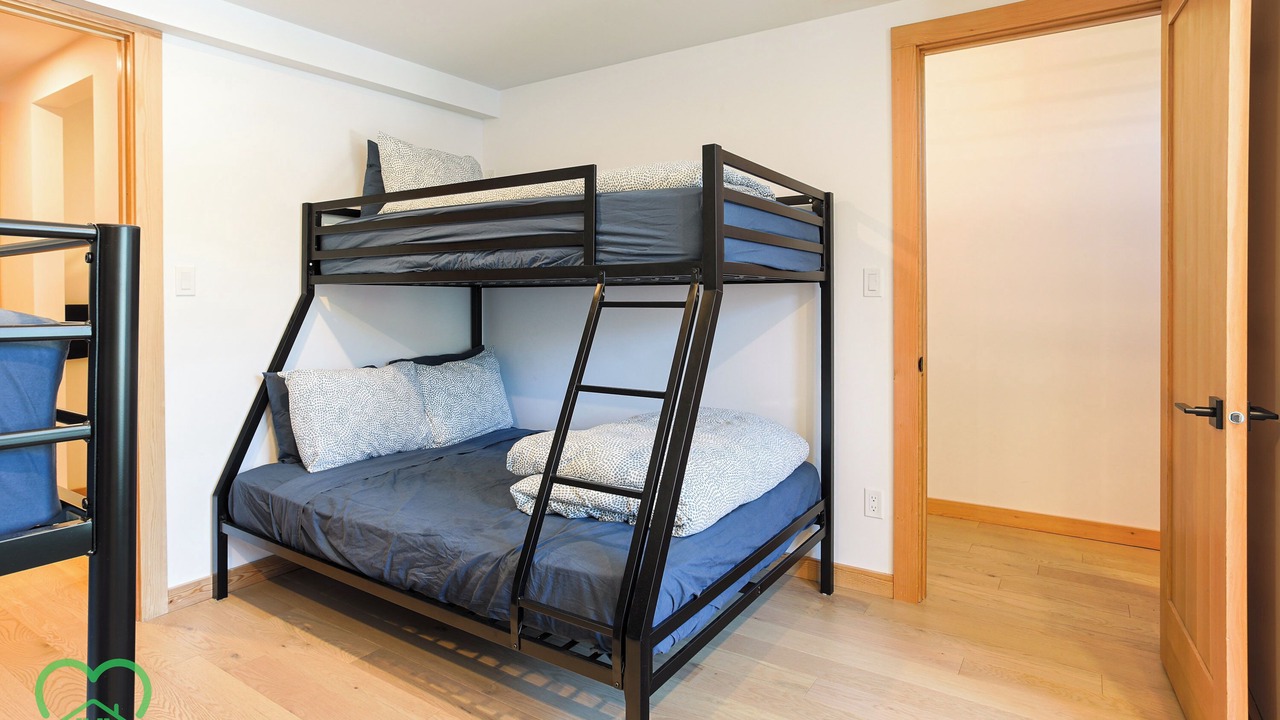 Photo of Bedroom in East Kootenay