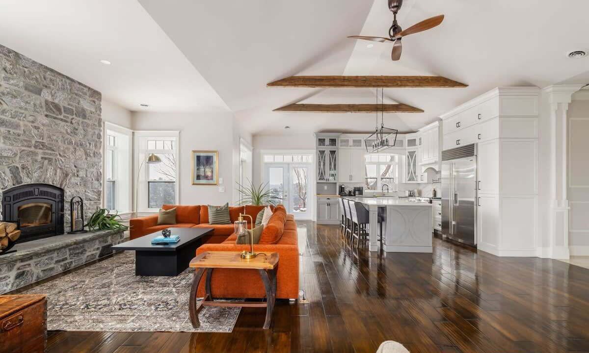 Photo of Livingroom in Frontenac