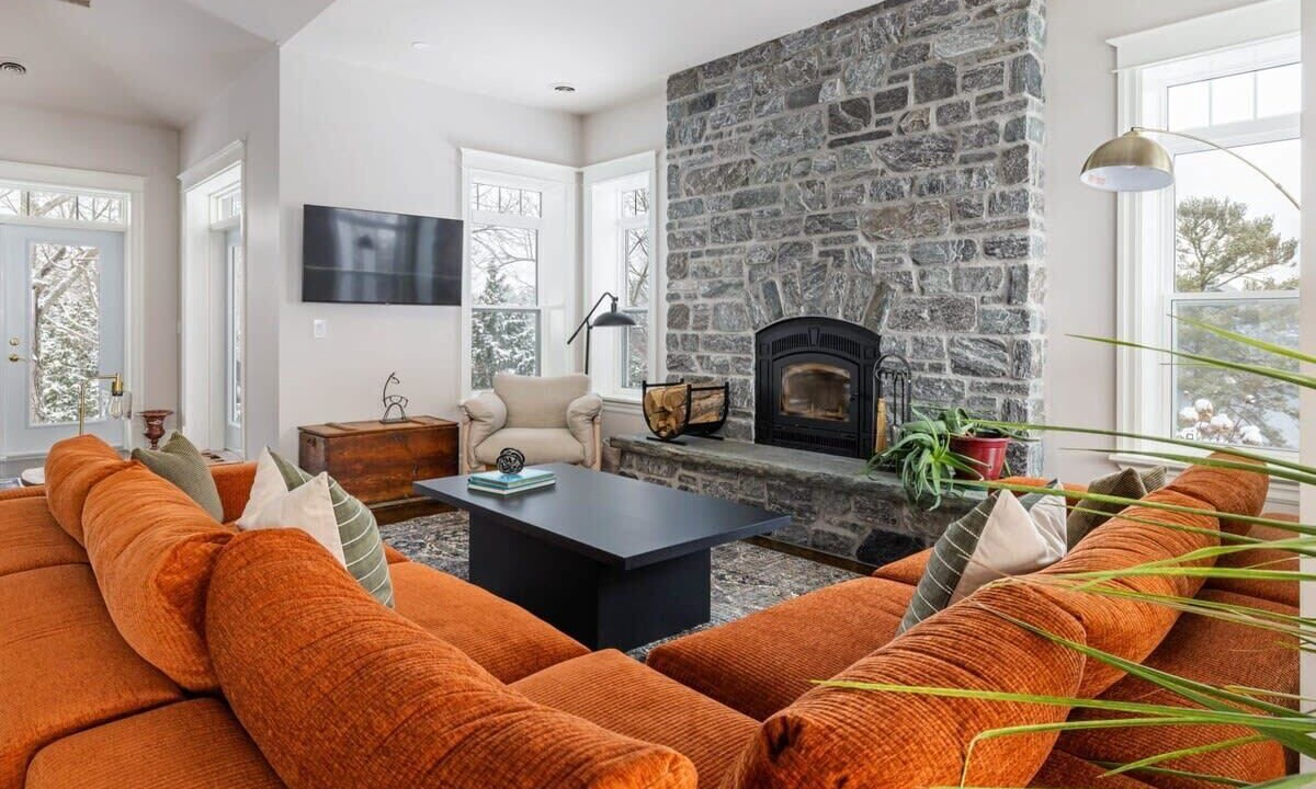 Photo of Livingroom in Frontenac
