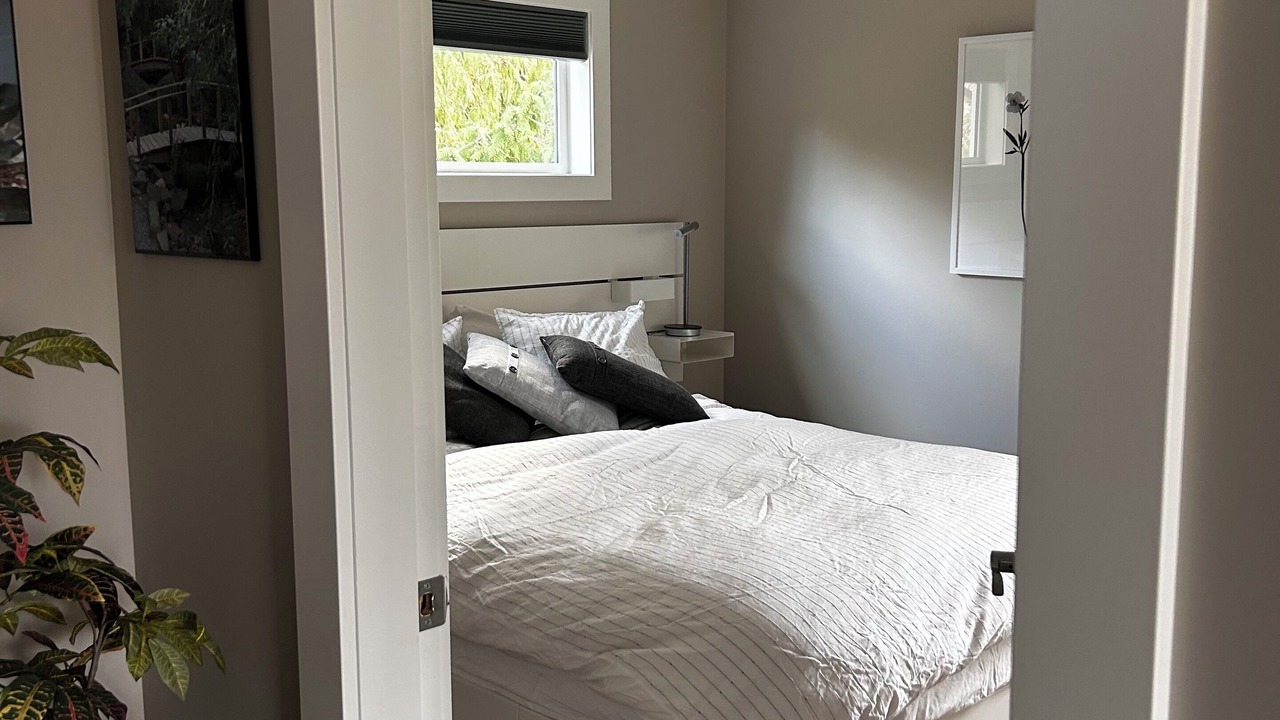 Photo of Bedroom in Chemainus