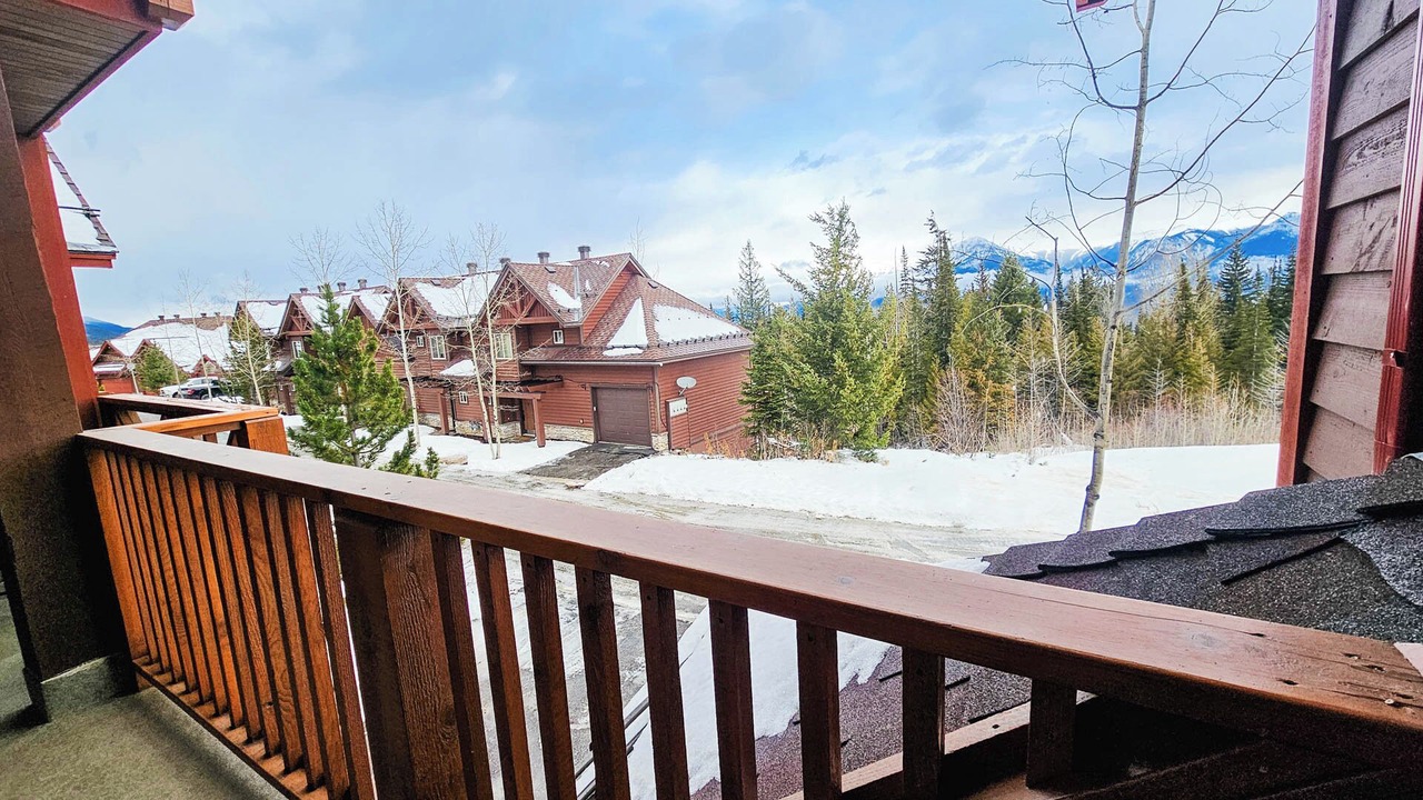 Photo of Outdoor in Golden