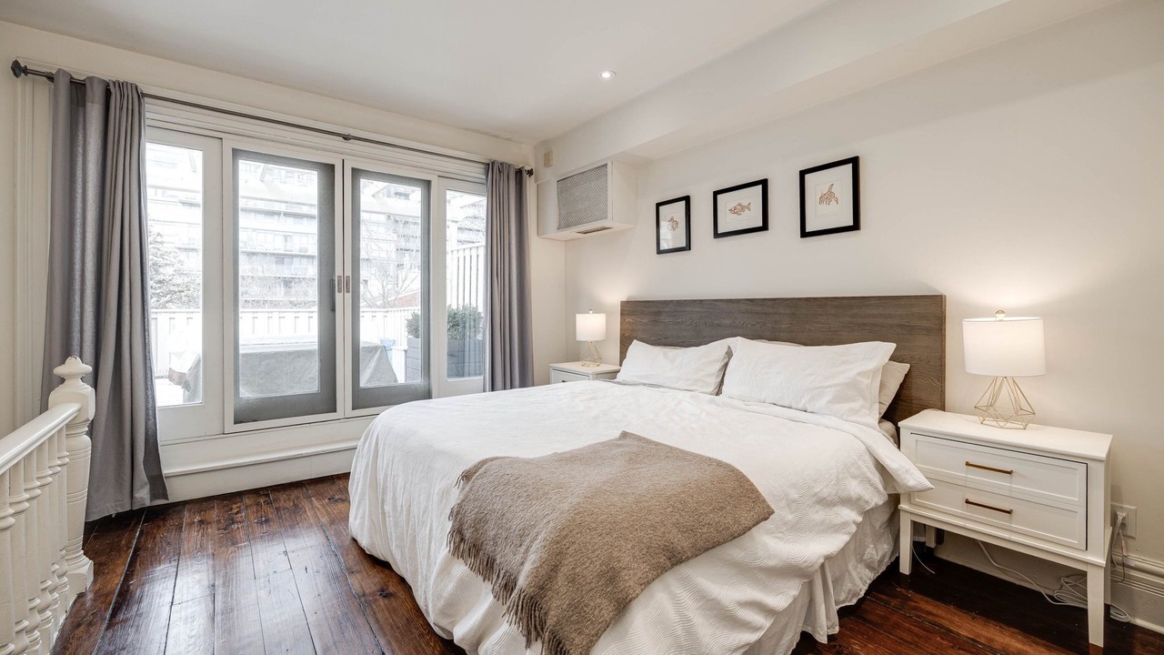 Photo of Bedroom in Fashion District