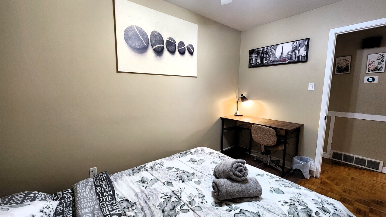 Photo of Bedroom in Longueuil