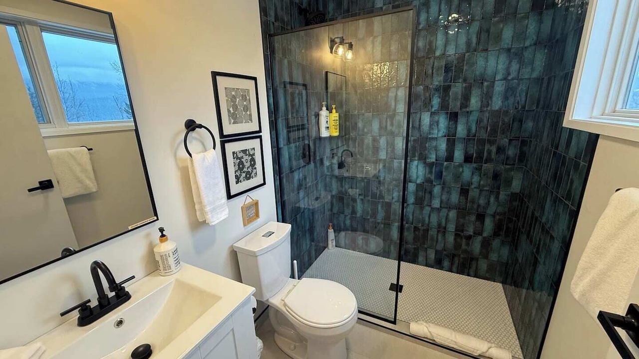 Photo of Bathroom in Golden