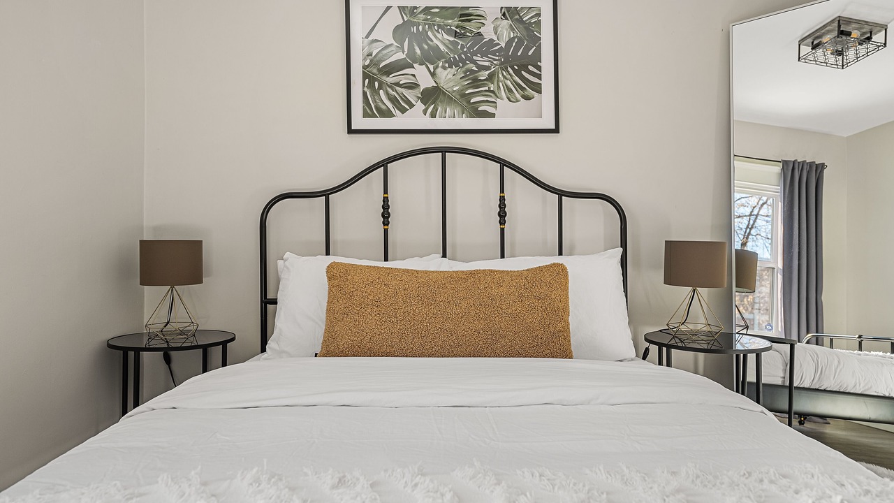 Photo of Bedroom in Crescent Heights