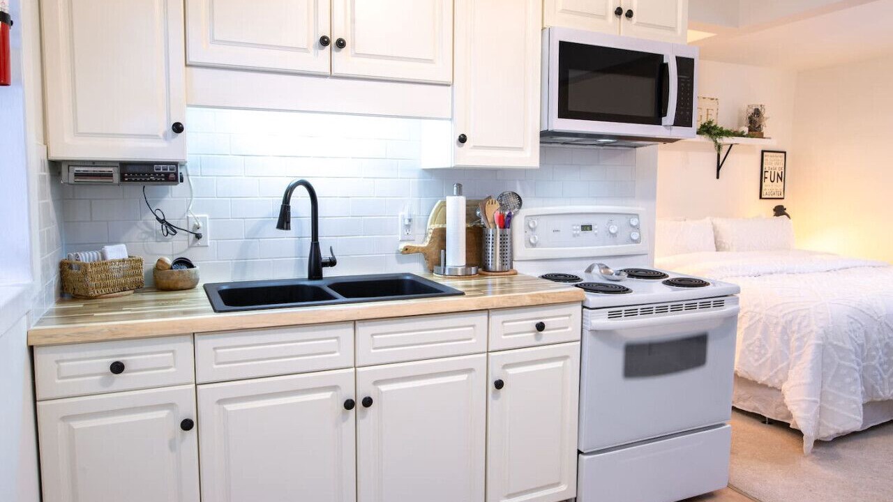 Photo of Kitchen in Harrison Hot Springs