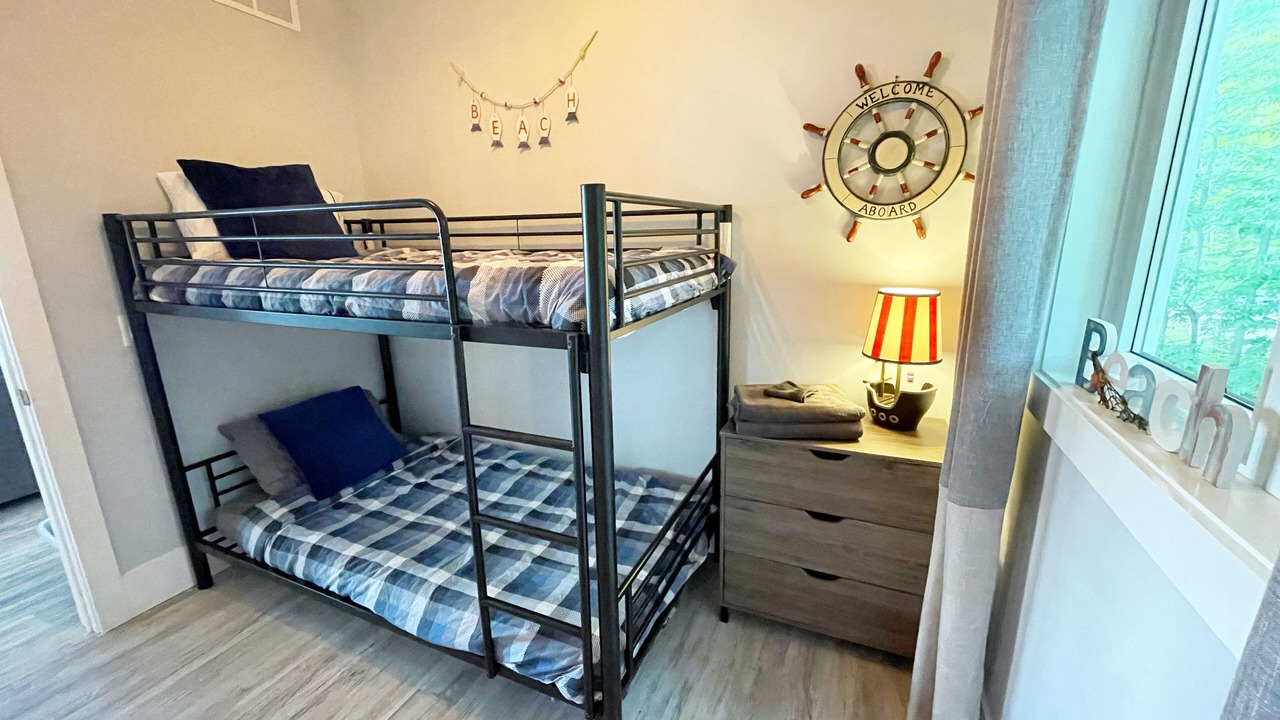 Photo of Bedroom in Muskoka Lakes