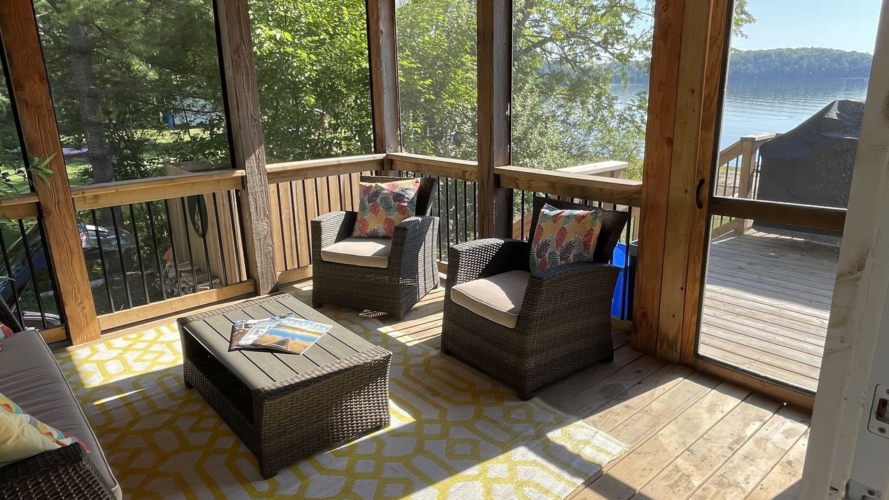 Photo of Patio Balcony in Muskoka Lakes
